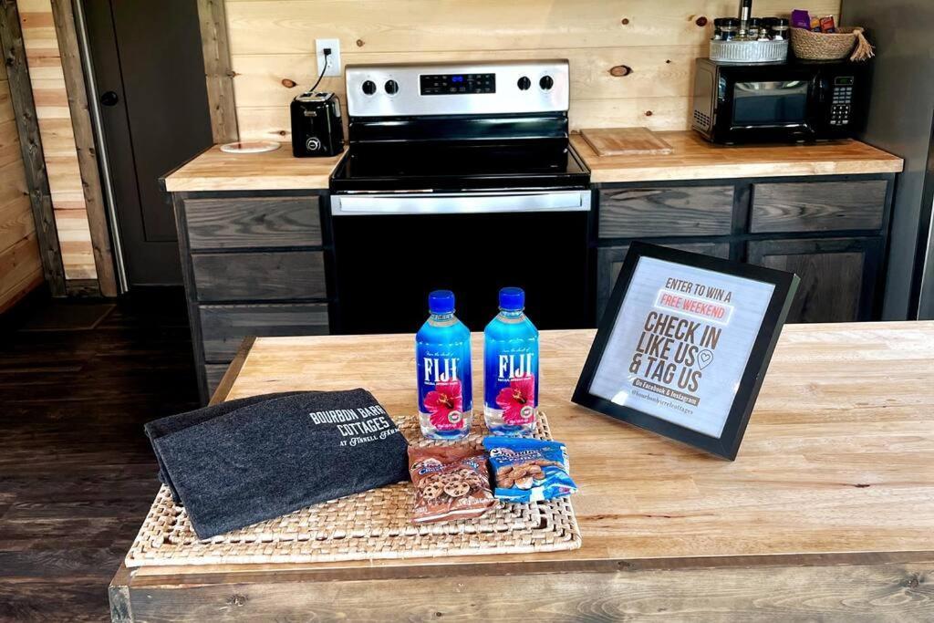 #4 Kentucky Bourbon Trail Bourbon Barrel Cottages Lawrenceburg Экстерьер фото