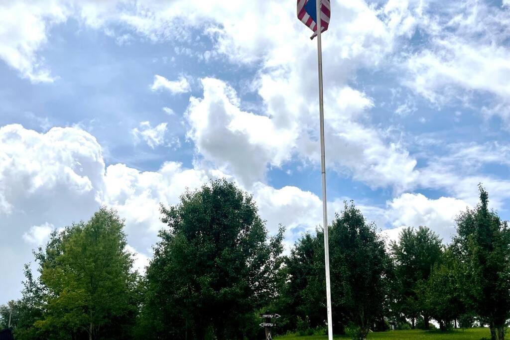 #4 Kentucky Bourbon Trail Bourbon Barrel Cottages Lawrenceburg Экстерьер фото