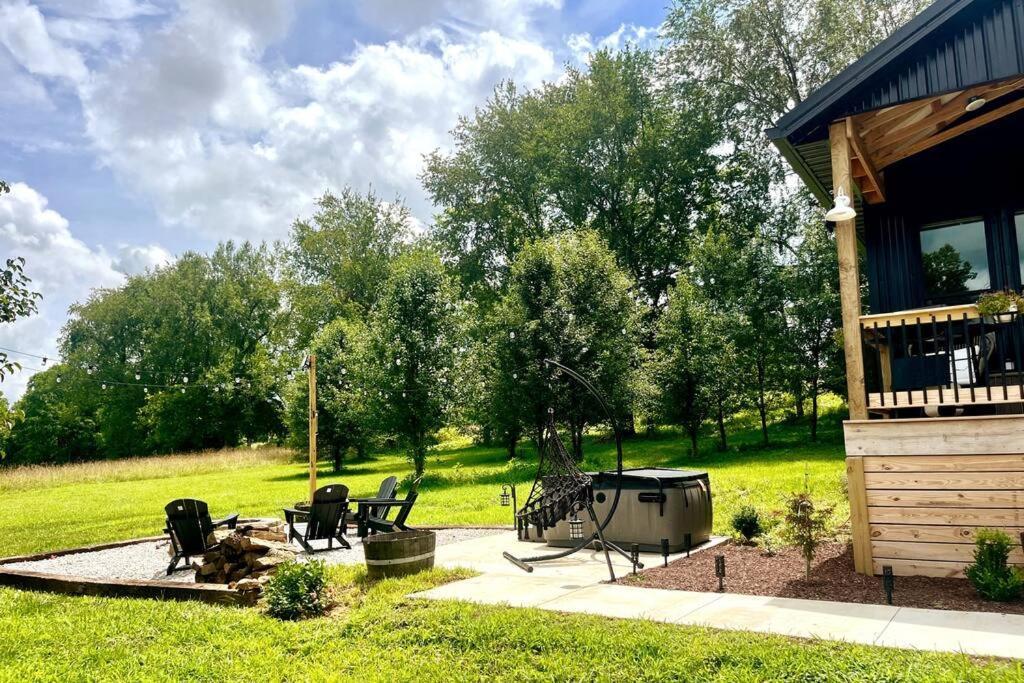 #4 Kentucky Bourbon Trail Bourbon Barrel Cottages Lawrenceburg Экстерьер фото